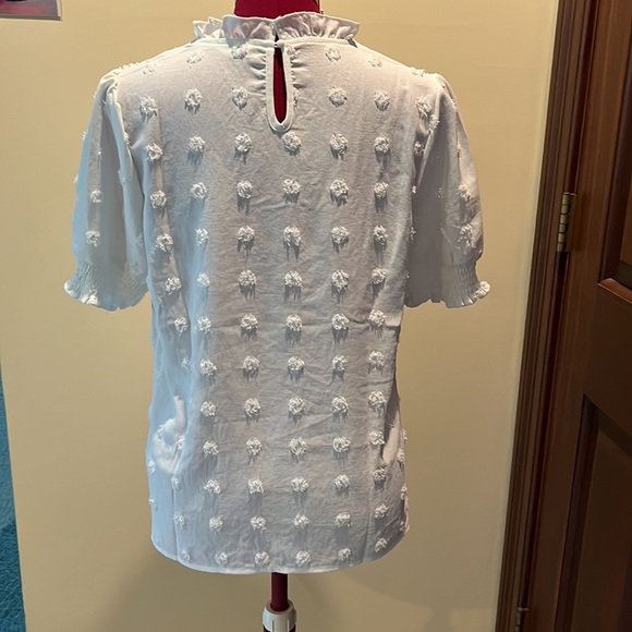 B Top blouse/ High Neck/ Short Sleeves Chenille dots white Size M - Picture 8 of 11